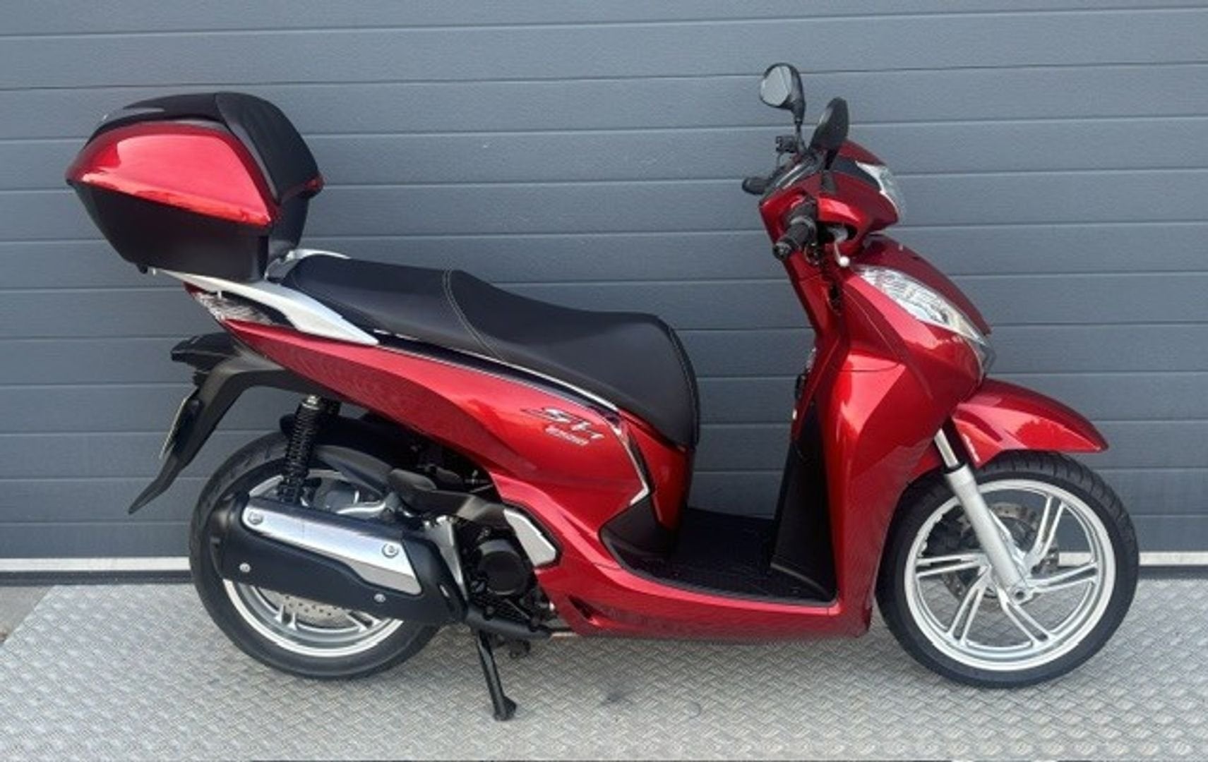HONDA SH 300i / ABS (bj 2015), Motoren, Scooter, HONDA, Bedrijf, Onbekend