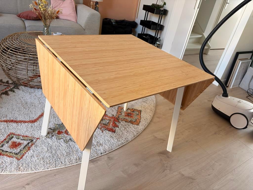 Compacte eettafel met metalen onderstel, Huis en Inrichting, Tafels | Eettafels, Ophalen, Gebruikt, 100 tot 150 cm, 50 tot 100 cm