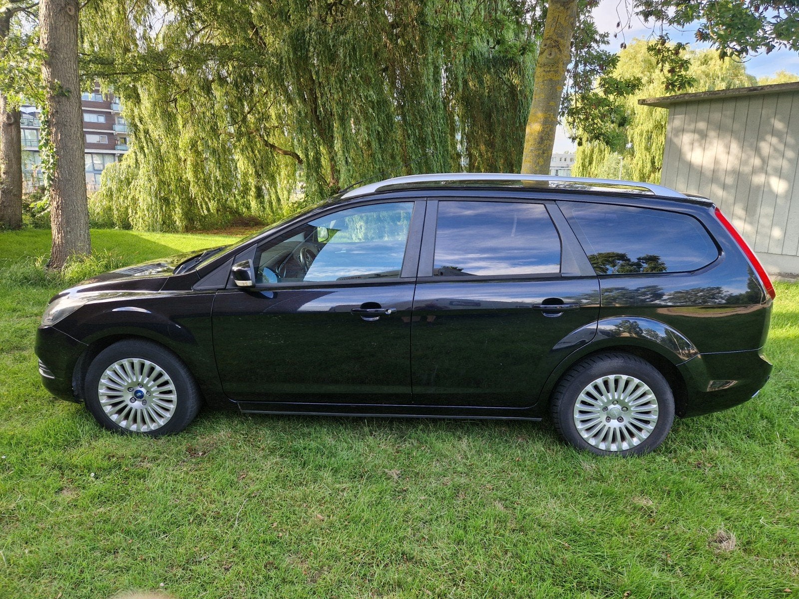Ford Focus 1.8 92KW Wagon 2010 Zwart tytanium, Auto's, Euro 5, Zwart, 4 cilinders, Zwart