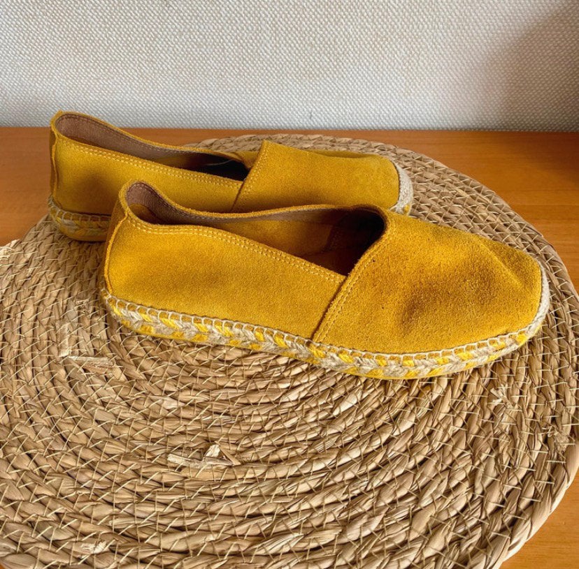 Mosterdgele suède espadrilles – Van Dalen –  Maat 37, Geel, Ophalen of Verzenden, Zo goed als nieuw, Espadrilles of Moccasins