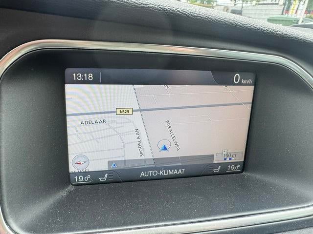 Volvo V40 1.6 D2 Summum, '13, keurige auto met nwe. distribu, Voorwielaandrijving, Euro 5, Gebruikt, 4 cilinders
