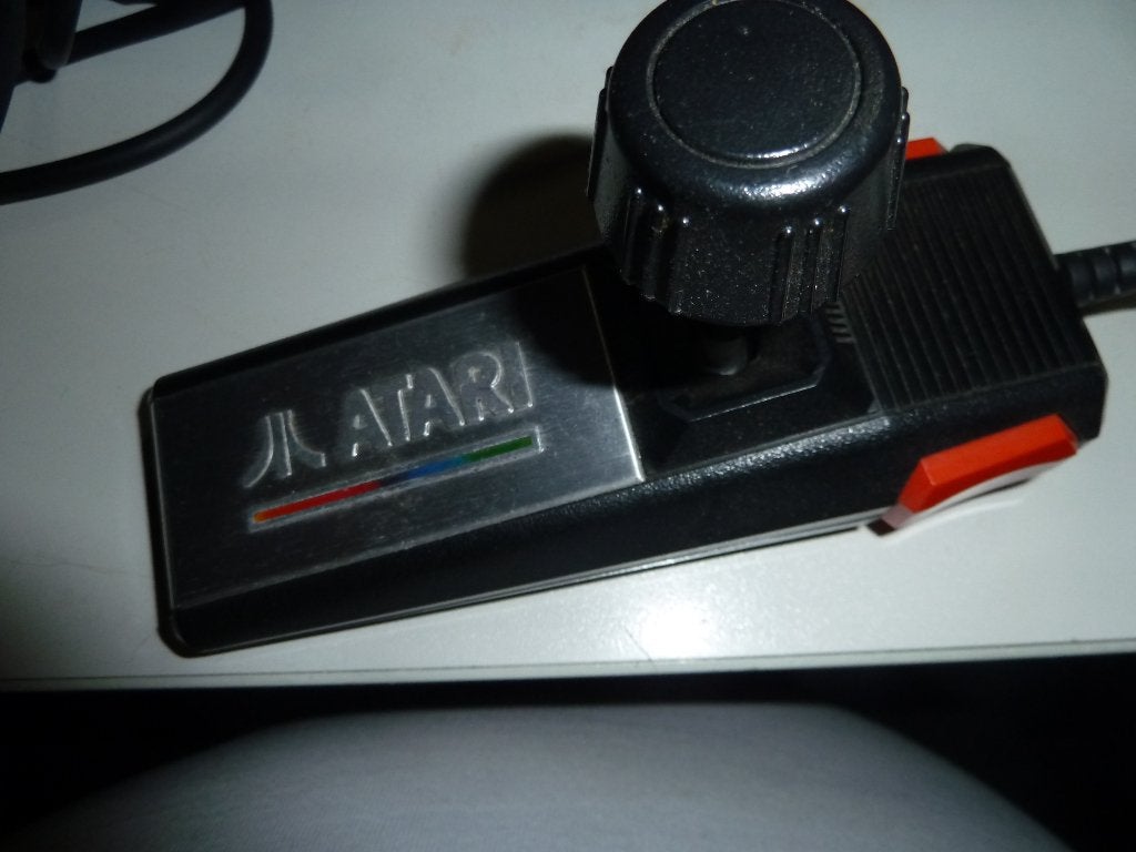 Atari joystick retro nostalgie, Spelcomputers en Games, Ophalen of Verzenden, Gebruikt, Met 1 controller, Overige modellen