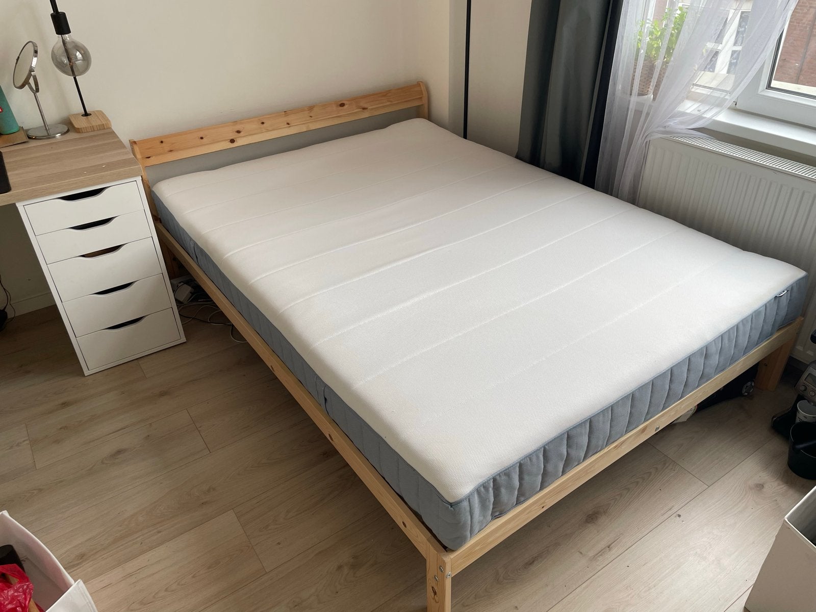 Tweepersoonsbed met matras - Hout, 140x200 cm, Gebruikt, Overige kleuren, Tweepersoons, 200 cm
