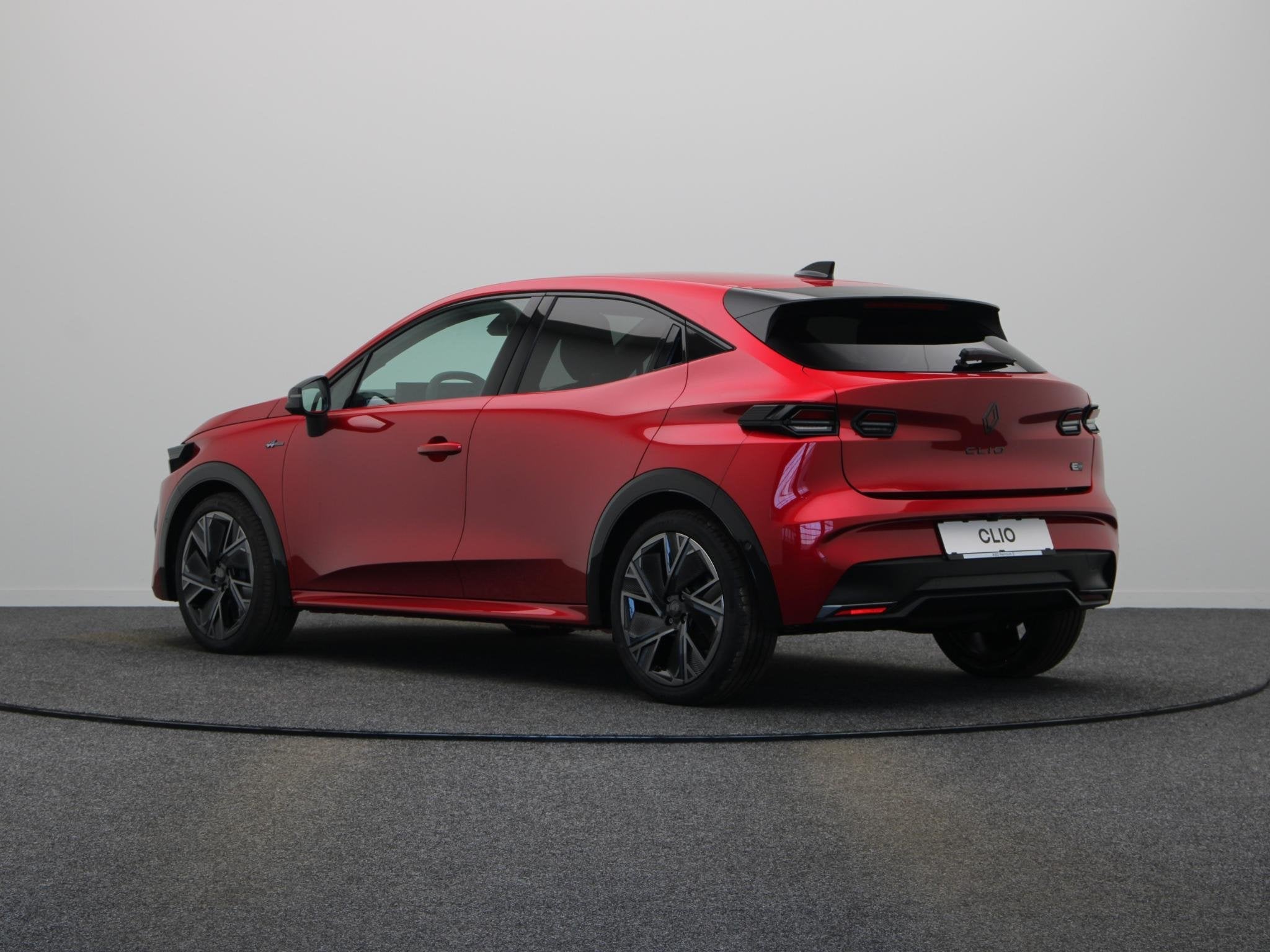Renault Clio Hybrid 160pk Esprit Alpine | Harman Kardon | St, Euro 6, 4 cilinders, 1246 kg, Origineel Nederlands
