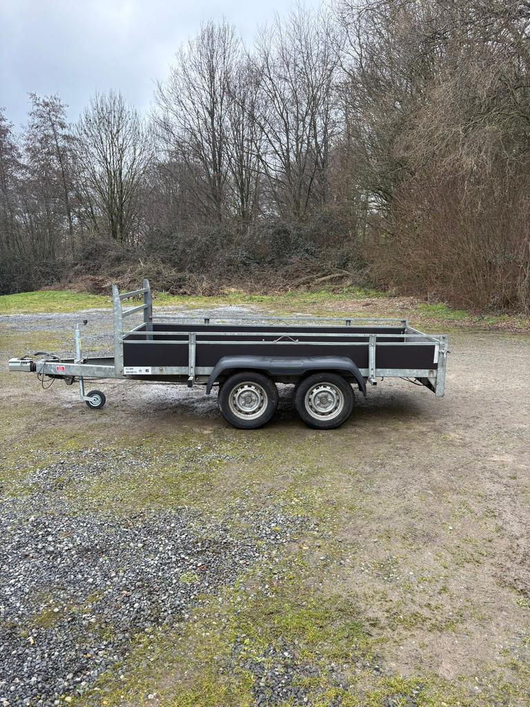 Dubbelasser te huur!, Caravans en Kamperen