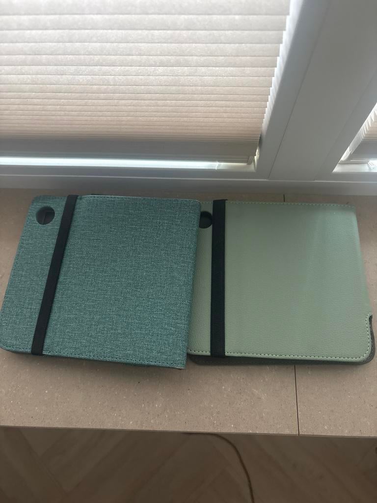 Kobo libra color hoes 7 inch - Groen (2 stuks), Computers en Software, E-readers, Ophalen of Verzenden, Zo goed als nieuw, 7 inch