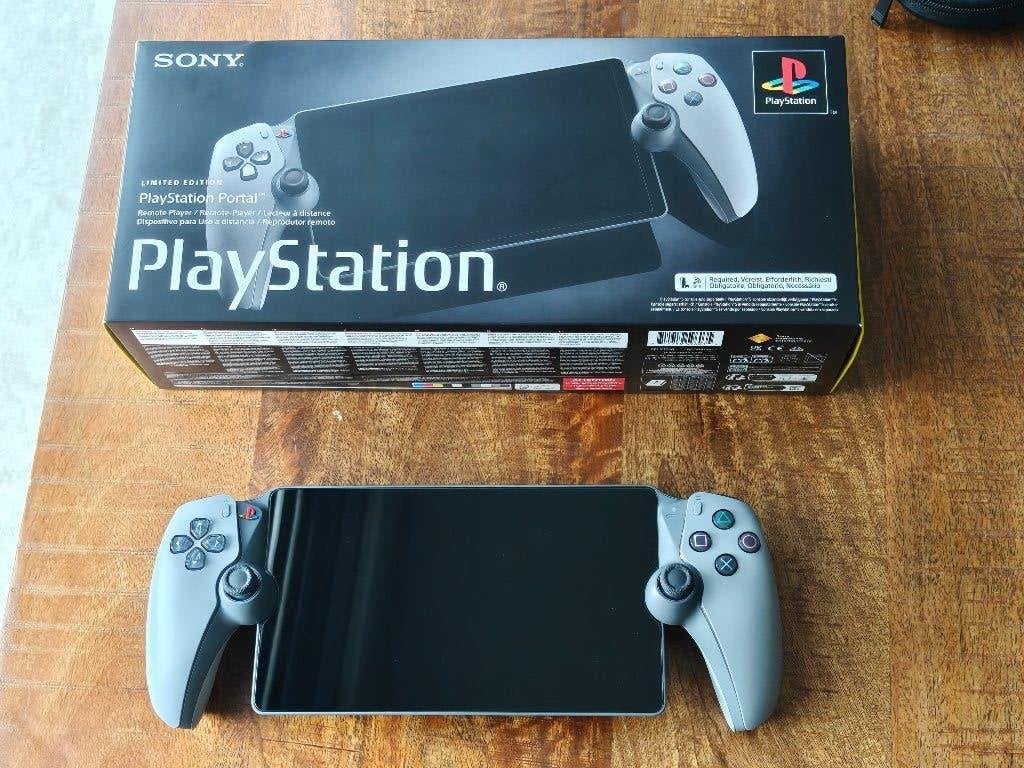 Sony PlayStation Portal - 30th Anniversary Limited Edition, Spelcomputers en Games, Ophalen of Verzenden, Zo goed als nieuw, Playstation 5