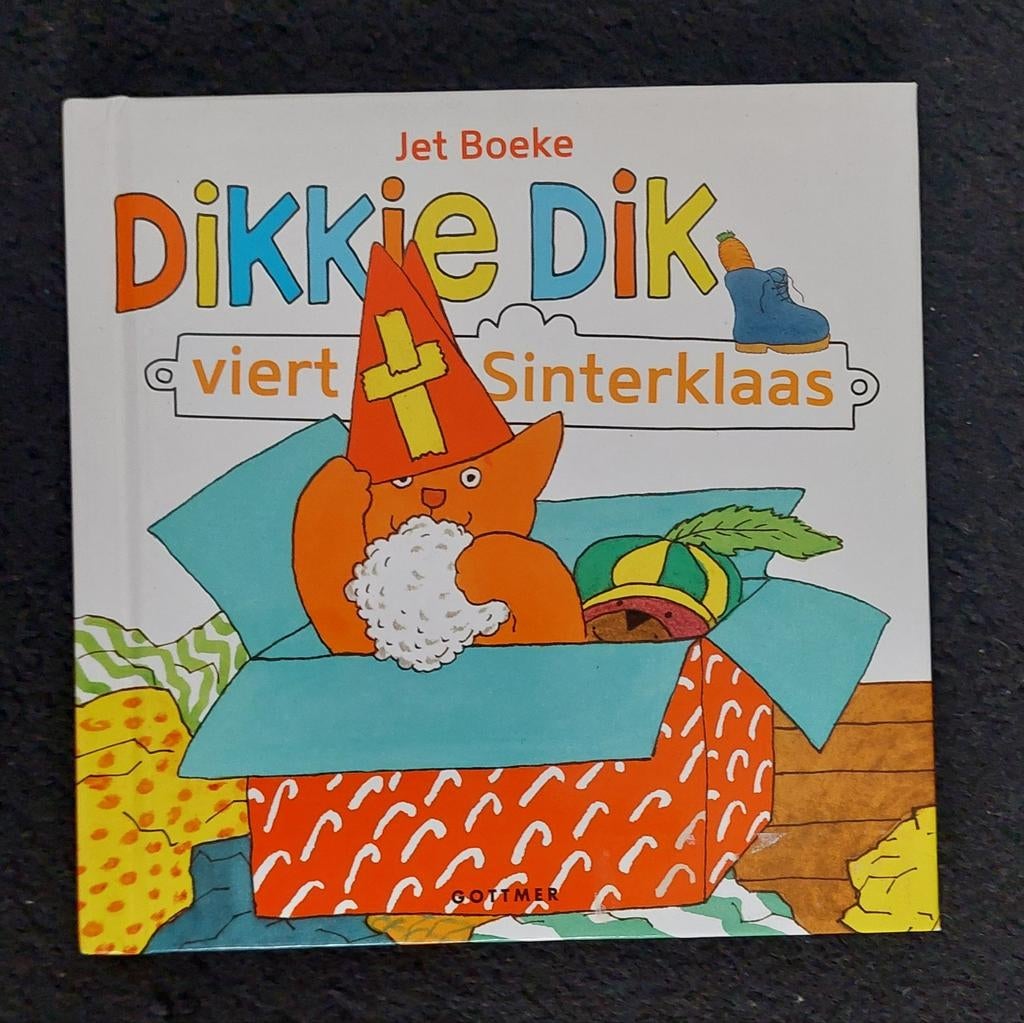 Jet Boeke - Dikkie Dik viert Sinterklaas, Ophalen of Verzenden, Zo goed als nieuw, Jet Boeke; Arthur van Norden, Prentenboek