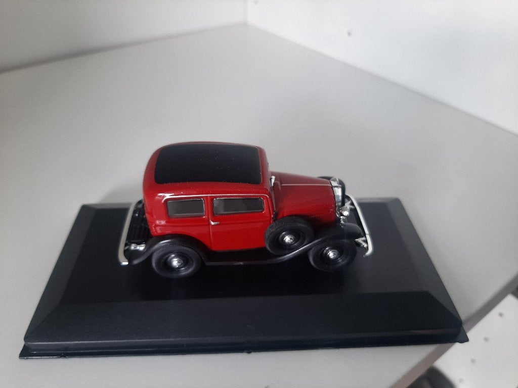 Opel p4 rood/zwart 1:43 whitebox, Ophalen of Verzenden, Nieuw, Auto, Overige merken