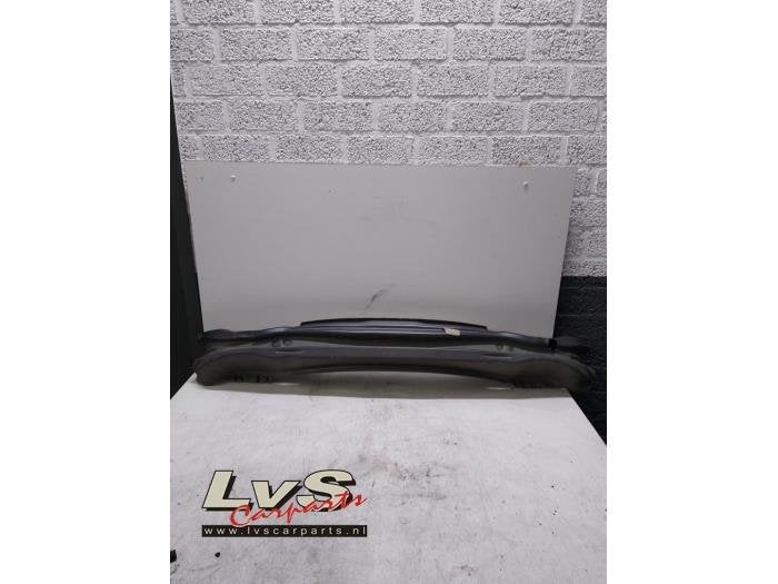 Bumperframe achter van een Volvo V40, Gebruikt, -, -, Ophalen of Verzenden