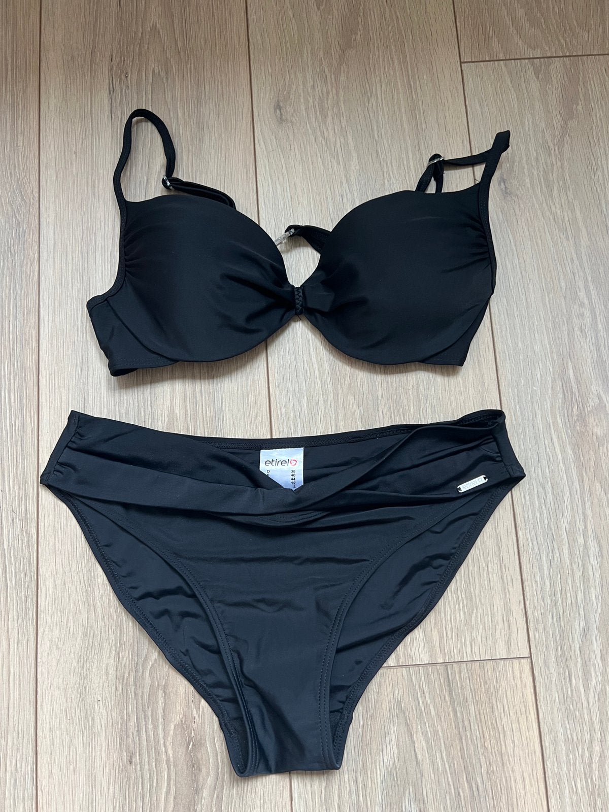 Zwarte bikini - Etirel - maat S/M, Kleding | Dames, Ophalen of Verzenden, Gedragen, Zwart, Bikini