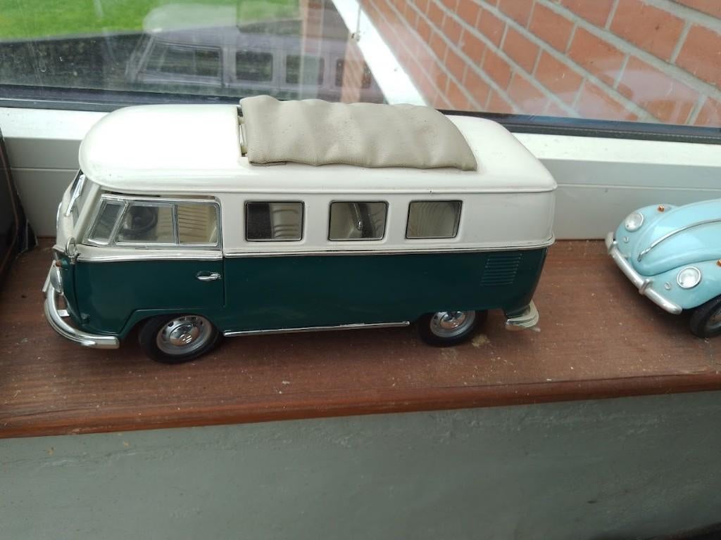 VW kever, busje en Citroen 2cv, Hobby en Vrije tijd, Modelauto's | 1:18, Ophalen of Verzenden, Zo goed als nieuw, Auto, Overige merken