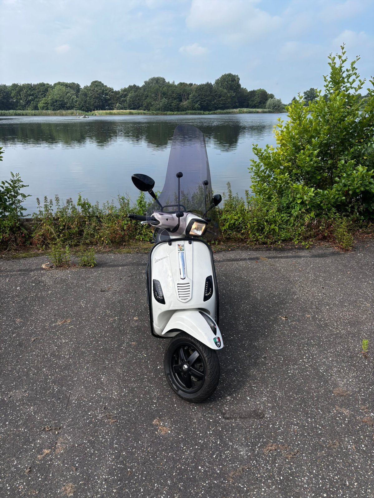 Vespa s 2010 alarm stuurslot recent onderhoud gehad, Fietsen en Brommers, Ophalen, Maximaal 45 km/u, Vespa S, Zo goed als nieuw