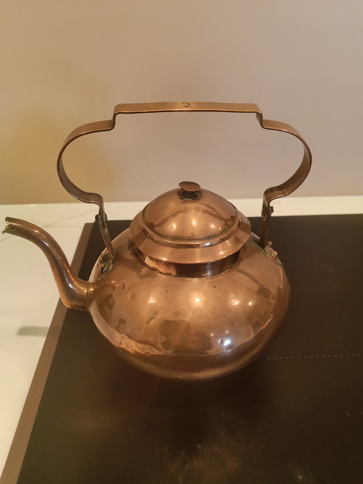 klein roodkoperen antiek theeketeltje ., Ophalen of Verzenden, Koper