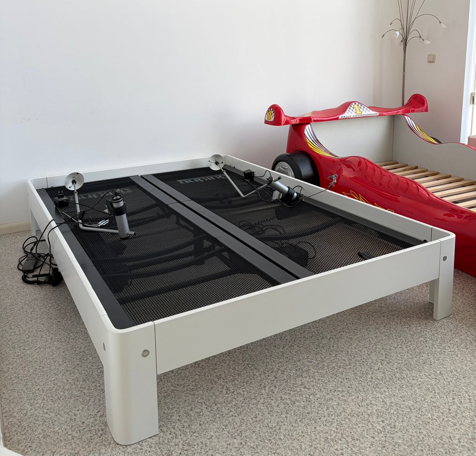 Auping bed met elektrisch verstelbare bedbodems + lampen, Ophalen, Wit, Tweepersoons, 140 cm