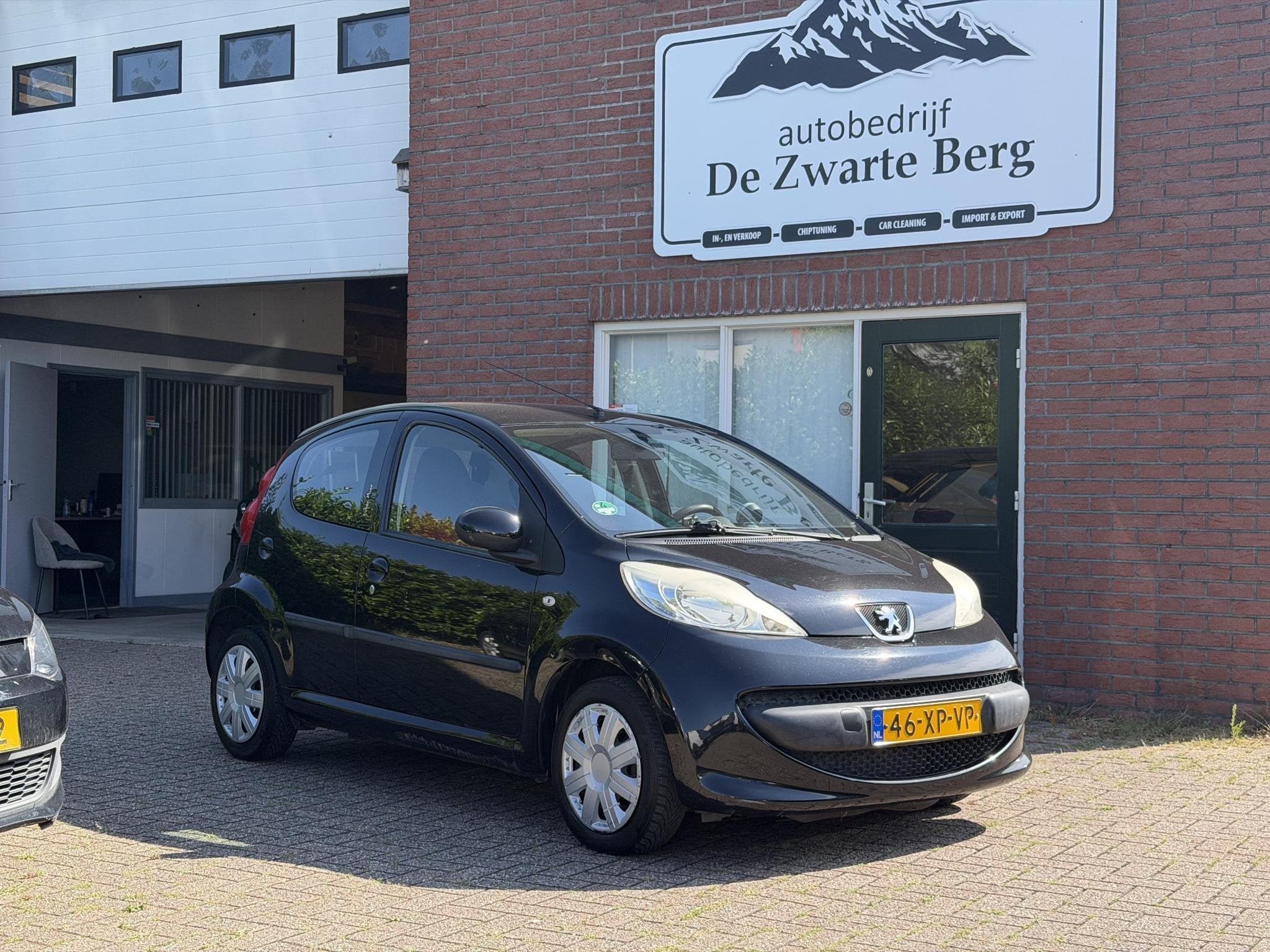 Peugeot 107 1.0-12V XS Urban Move Airco, Voorwielaandrijving, Stof, Gebruikt, 4 stoelen