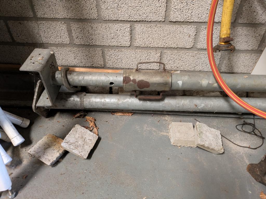 2 Stuks bouwstempels, Doe-het-zelf en Verbouw, Steigers, Ophalen, Gebruikt, Overige typen, Minder dan 2 meter