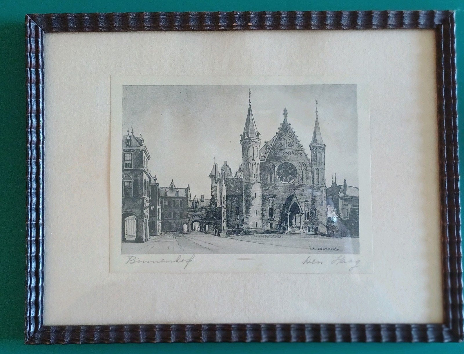 Binnenhof Den Haag - Ets van Jan Josseaud, Antiek en Kunst, Stadsgezicht, Ingelijst, 1900 - 1949, Verzenden