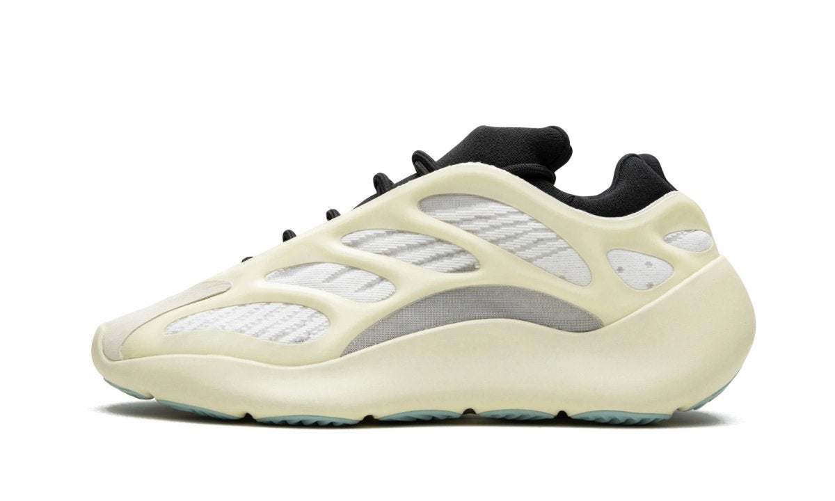 Yeezy Boost 700 Azael - Maat 44 2/3 - Nieuw in doos, Kleding | Heren, Ophalen of Verzenden, Nieuw, Wit, Sneakers of Gympen