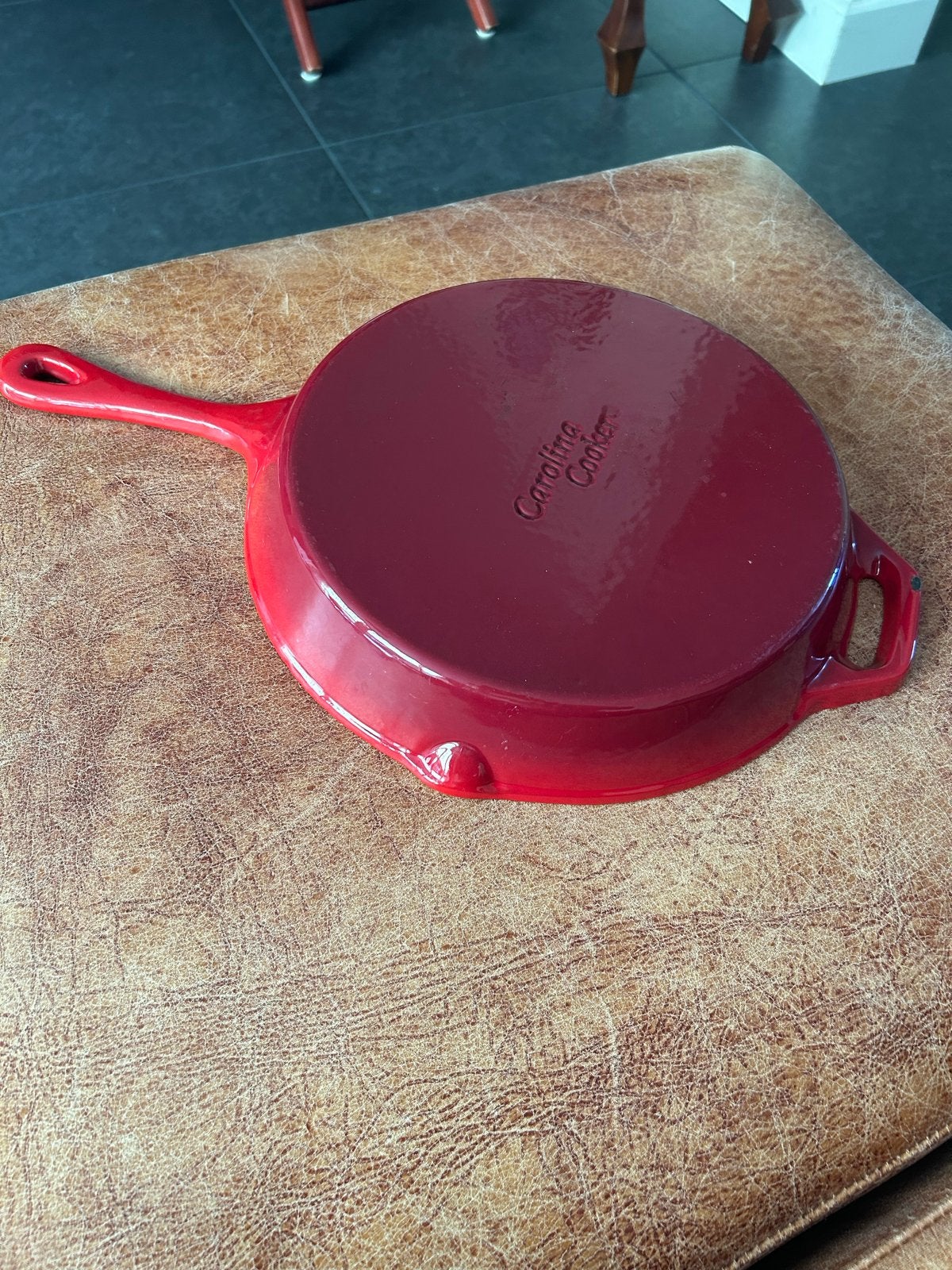 Carolina Cooker Gietijzeren Koekenpan - Rood, Huis en Inrichting, Keuken | Potten en Pannen, Ophalen of Verzenden, Zo goed als nieuw