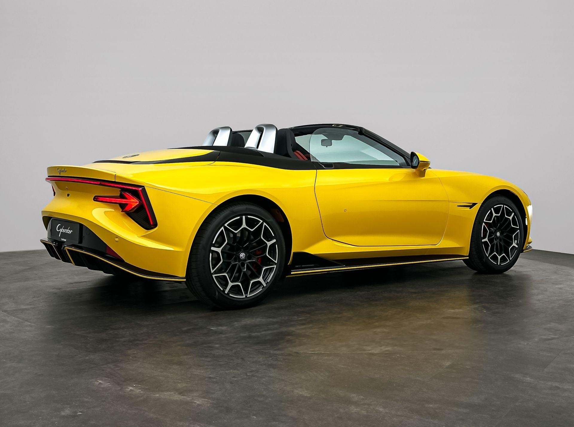 MG MG Cyberster Trophy Extended Range 77kWh | Showroommodel, Auto's, Achterwielaandrijving, Overige modellen, 1885 kg, Cabriolet