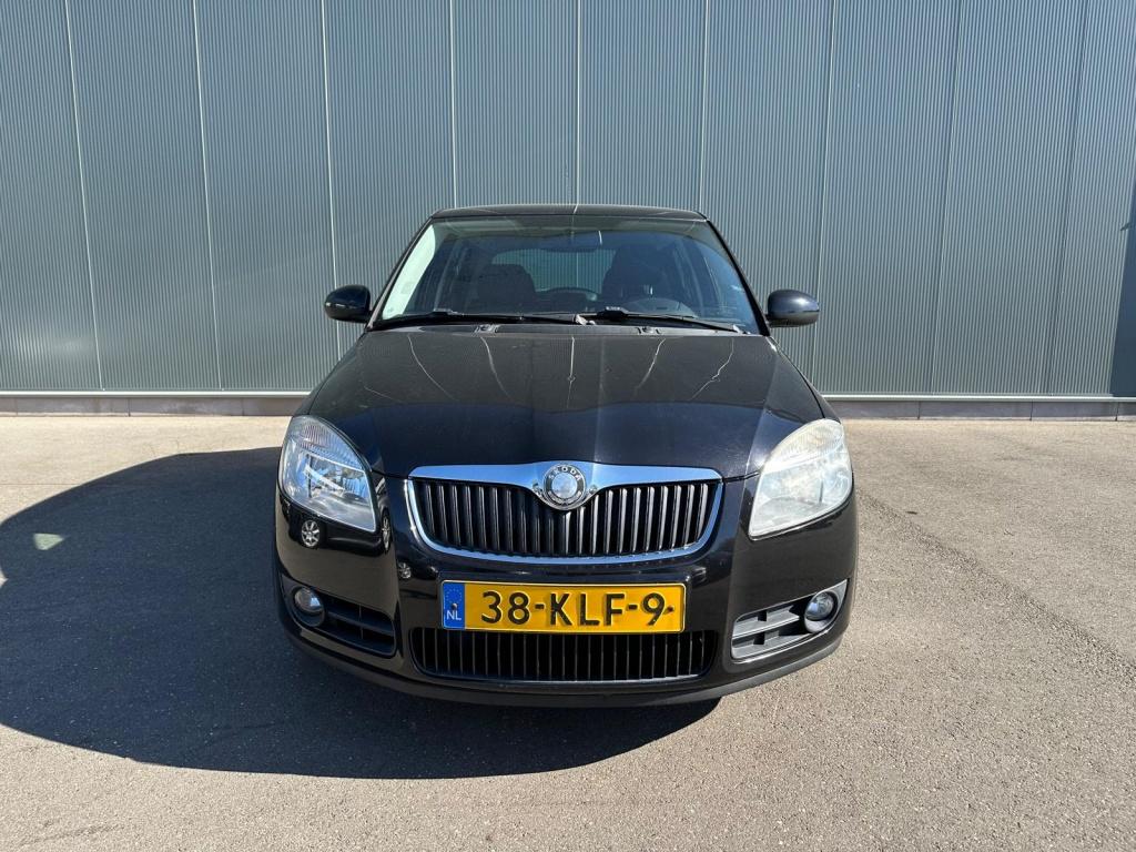 Skoda Fabia 1.2-12V Tour AIRCO | NAP ! (bj 2010), Auto's, Skoda, 40 €/maand, 1198 cc, Zwart, Bedrijf