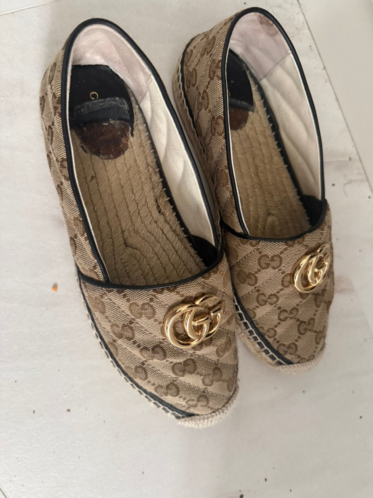 Gucci loafers te koop (origineel), Kleding | Dames, Schoenen, Ophalen of Verzenden, Zo goed als nieuw, Instappers, Beige