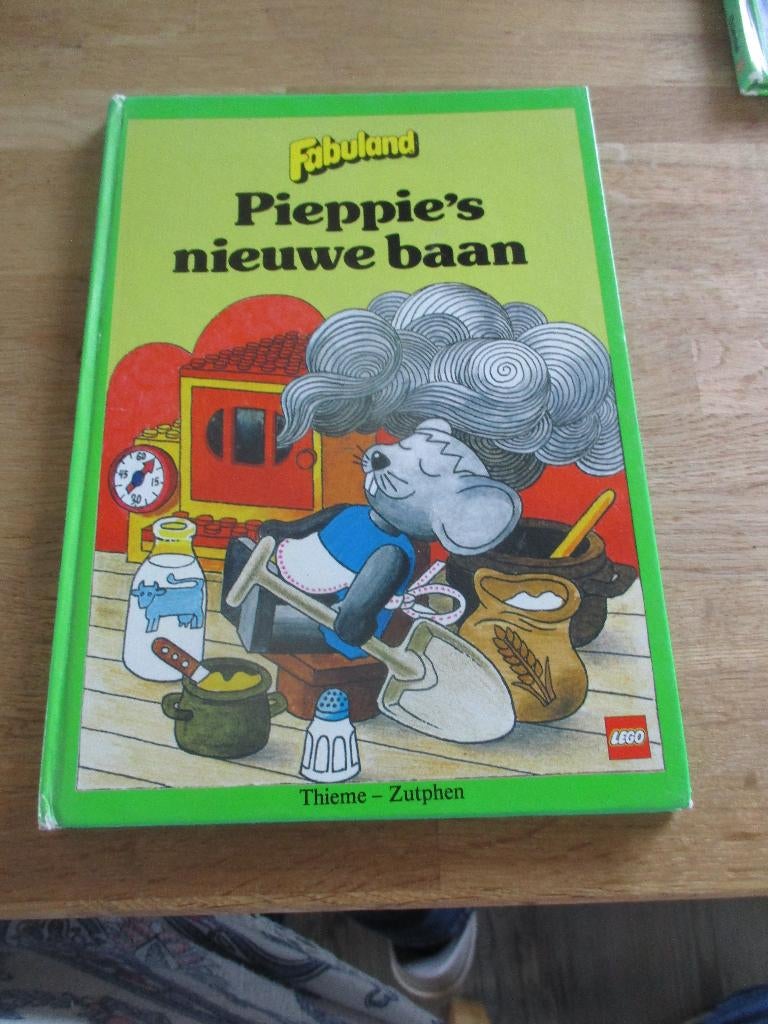 VINTAGE FABULAND BOEK PIEPPIE'S NIEUWE BAAN, Kinderen en Baby's, Speelgoed | Duplo en Lego, Gebruikt, Overige thema's, Lego, Accessoire