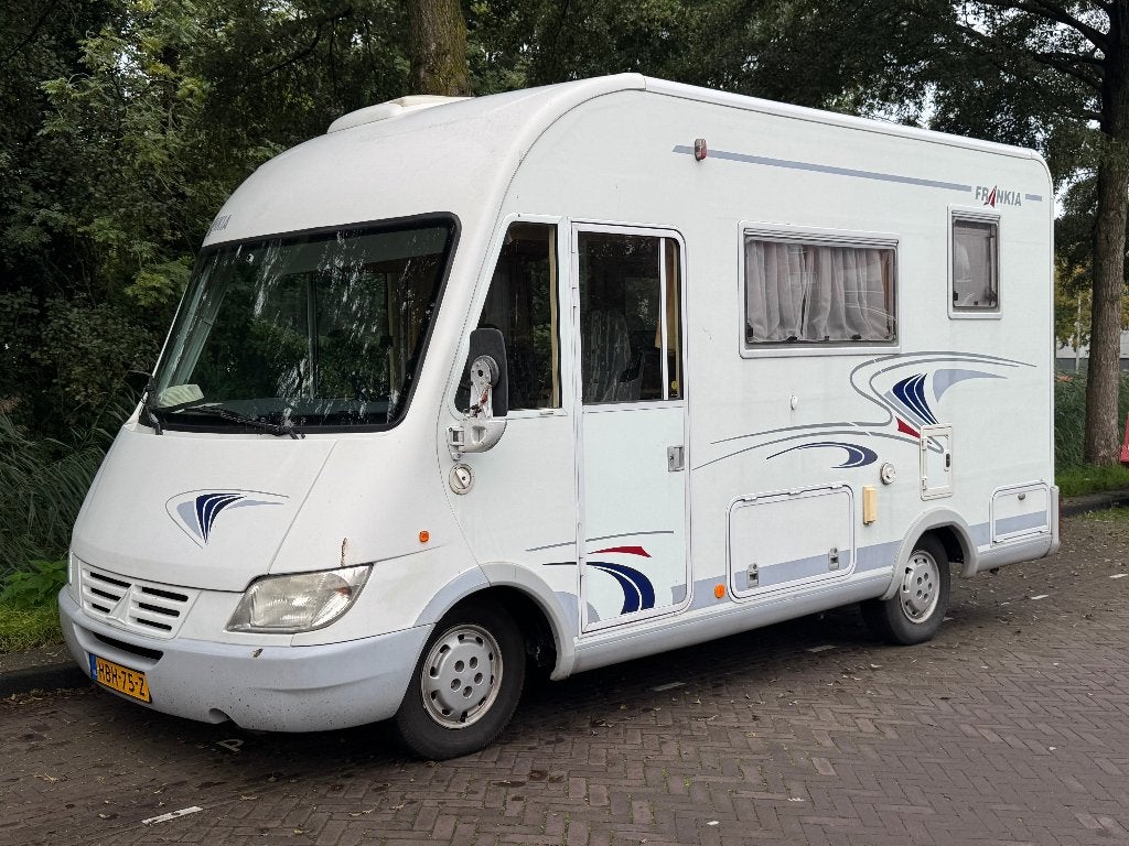 Frankia City Class Camper Fiat 2.8 Jtd Automaat | APK |, Caravans en Kamperen, Hordeur, Vloeistofverwarming, Diesel, Tot en met 3