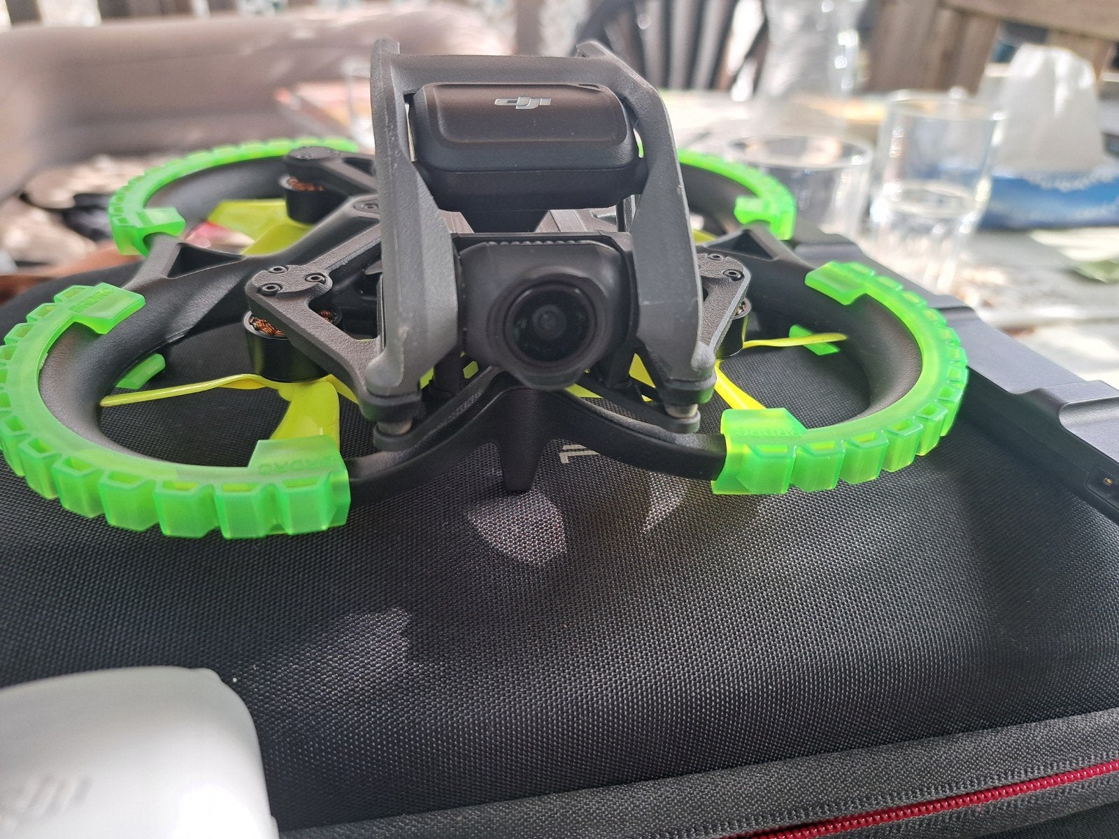 DJI Avata in Estertit Spanje, Gebruikt, 15 tot 30 minuten, Racedrone, DJI