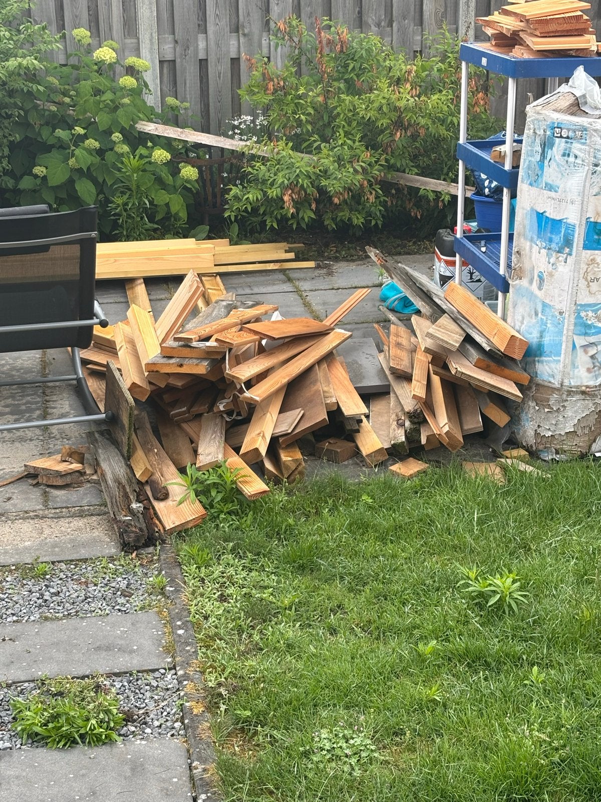 Diverse partij gebruikt hout, ideaal voor tuinkachel, Doe-het-zelf en Verbouw, Hout en Planken, Ophalen, Gebruikt, Minder dan 25 mm