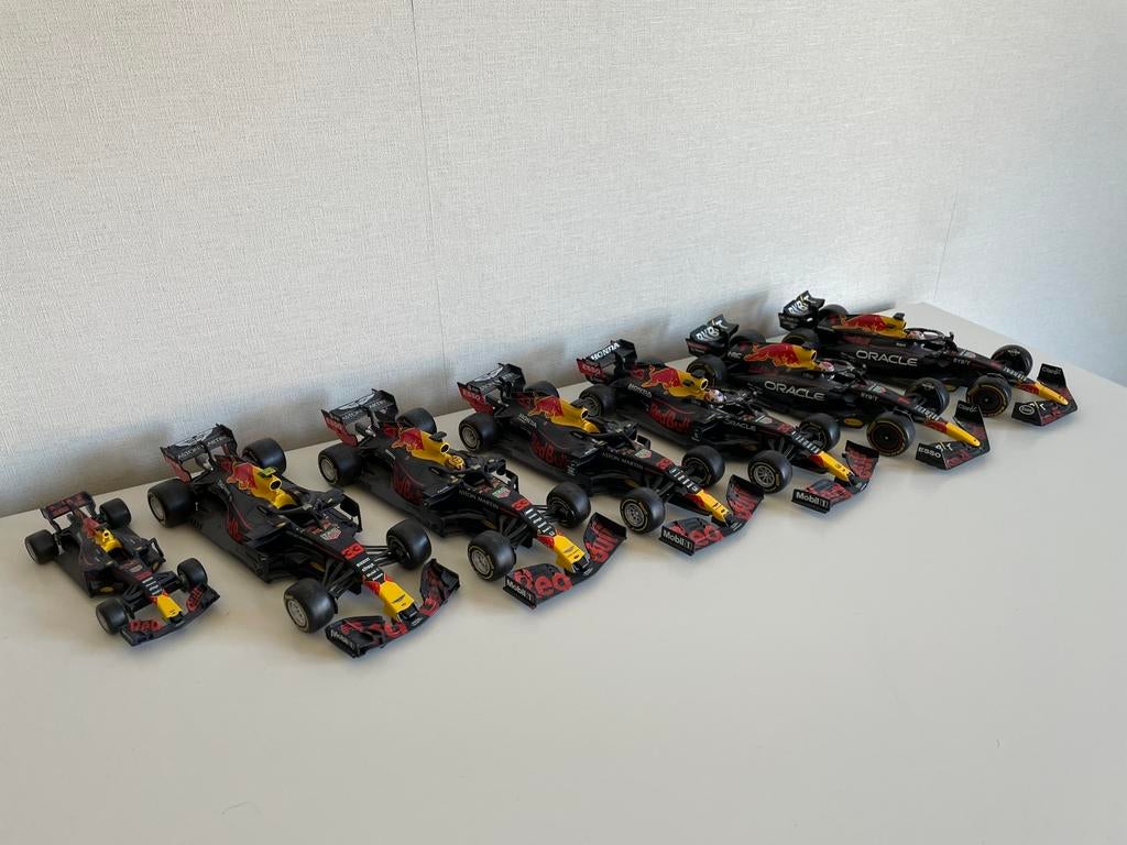 7x Max Verstappen - Red Bull Racing Modelauto’s, Ophalen, Zo goed als nieuw, Bburago