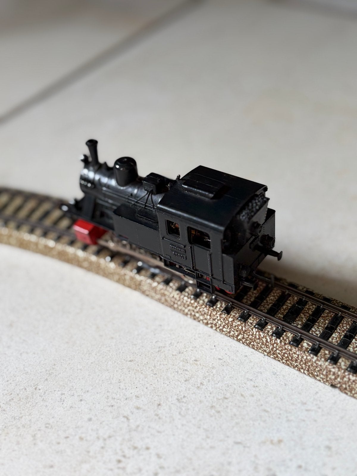 Märklin HO Locomotief - Zwart, Zo goed als nieuw, Hobby en Vrije tijd, Ophalen, Wisselstroom, Gebruikt, Locomotief