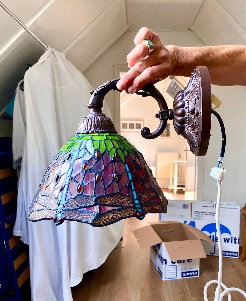 Tiffany wandlamp met libellenmotief, Ophalen