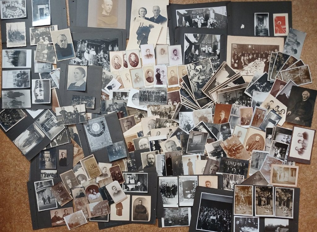 Grote partij oude foto's fotokaarten CDV's Mertens - Montens, Verzamelen, Foto's en Prenten, Gebruikt, Foto, Overige onderwerpen