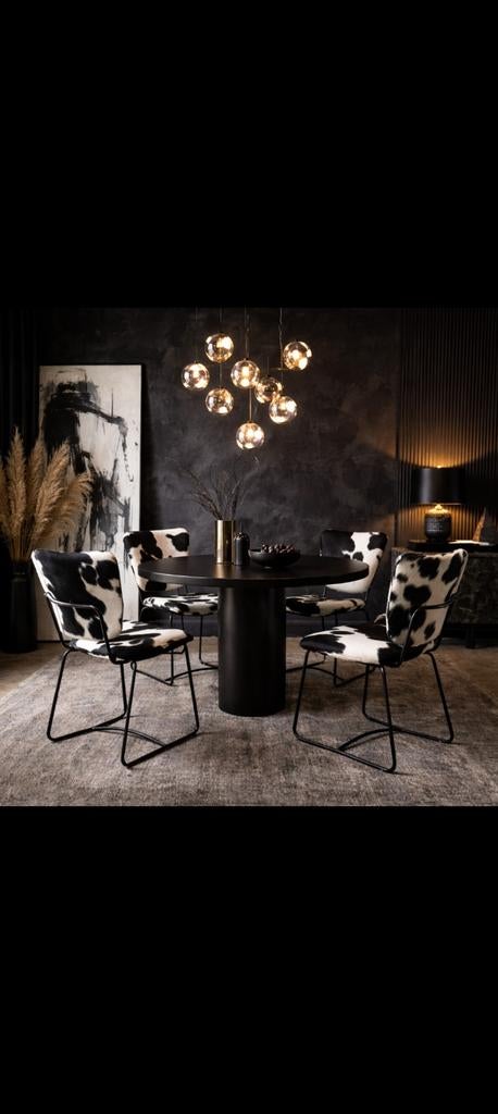 Luxe eetkamerstoelen met koeienprint - Set van 4, Zwart, Ophalen of Verzenden, Zo goed als nieuw, Modern, Eclectisch, Luxe