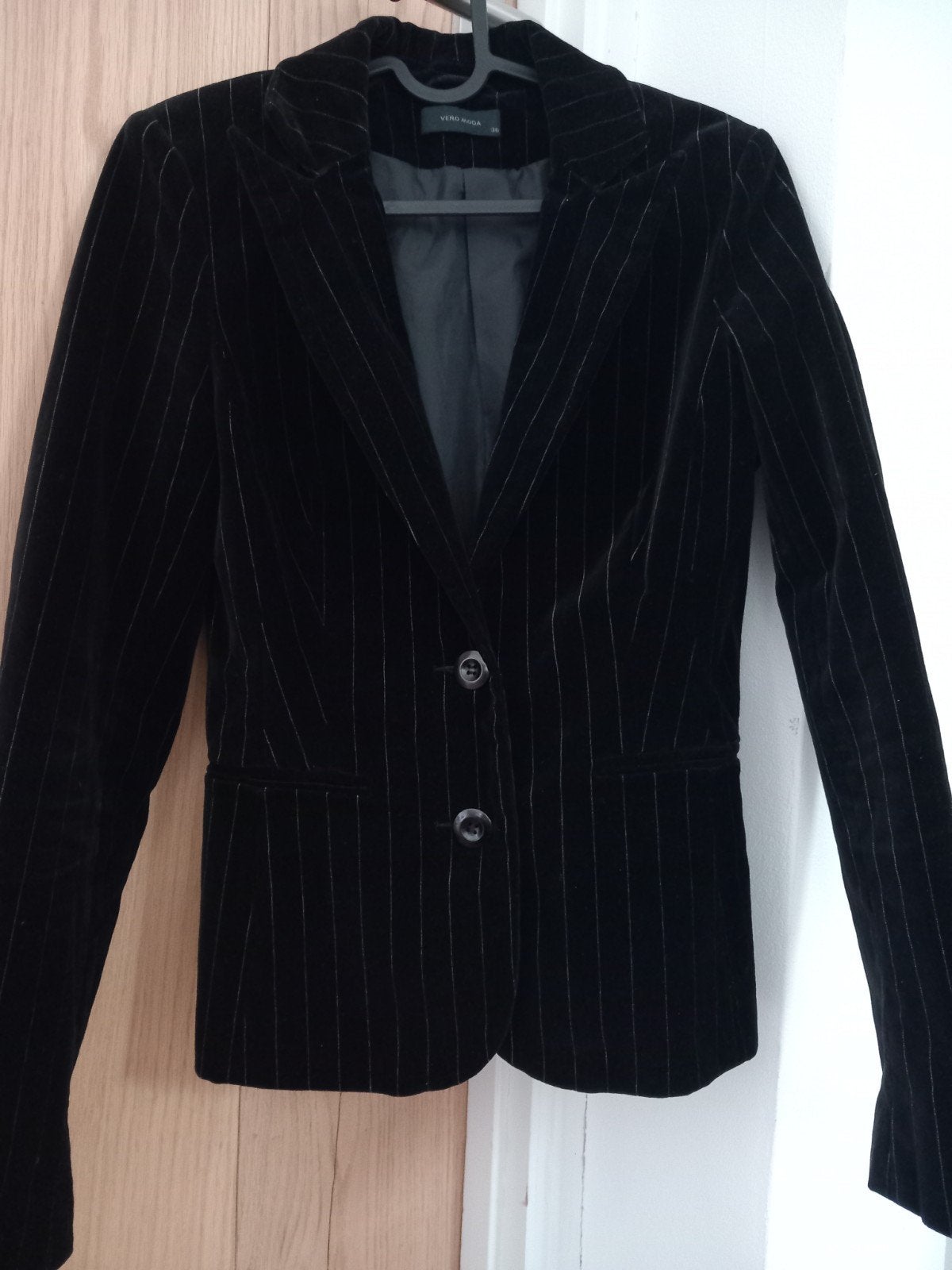 Fluwelen blazer zwart met wit streepje. Vero Moda, maat s., Vero Moda, Zwart, Nieuw, Ophalen of Verzenden