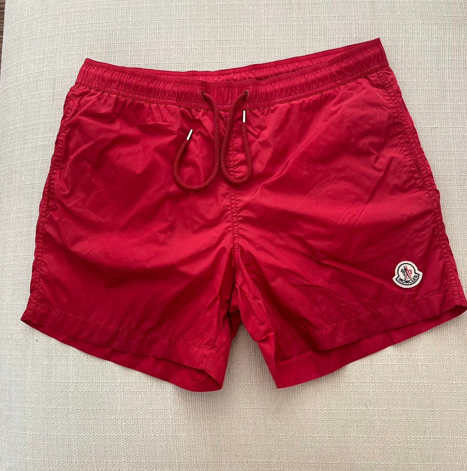 authentieke Moncler zwembroek M, Kleding | Heren, Badmode en Zwemkleding, Ophalen of Verzenden, Maat 48/50 (M), Rood, Zwemshort