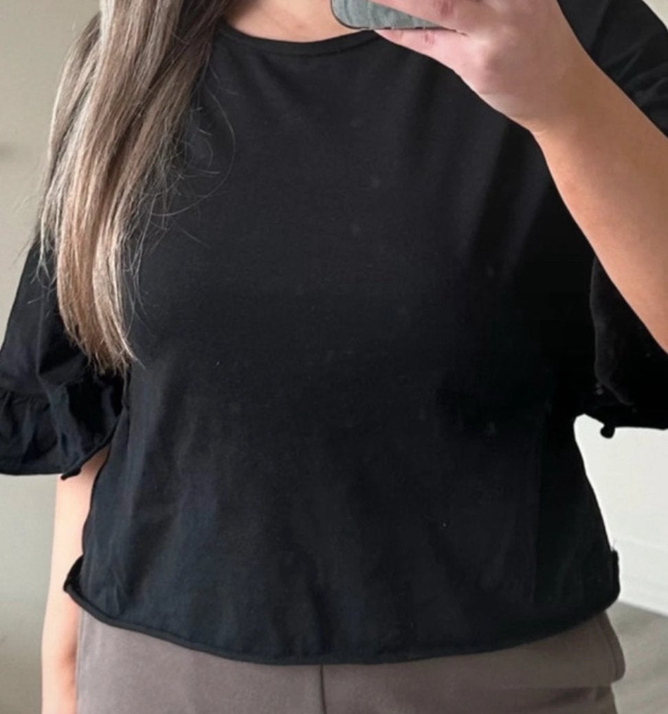 Zara trafaluc zwarte cropped top met franjes aan de mouwen, Zwart, Ophalen of Verzenden, Zo goed als nieuw, Korte mouw