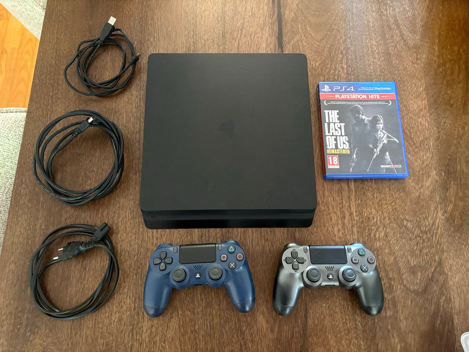 PlayStation 4 Slim met 2 controllers en the last of us, Spelcomputers en Games, Met 2 controllers, Ophalen of Verzenden, Slim