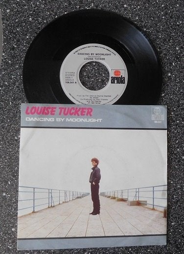 Louise Tucker - dancing by moonlight, Ophalen of Verzenden, Zo goed als nieuw, Pop, Maxi-single