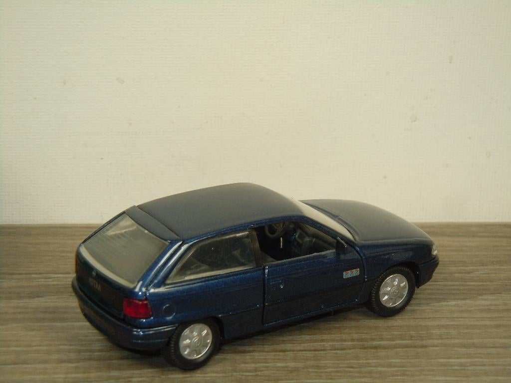 Opel Astra Champion Euro 96 Footbal - Gama 1001 - 1:43, Duitsland, Verzenden, Zo goed als nieuw, X