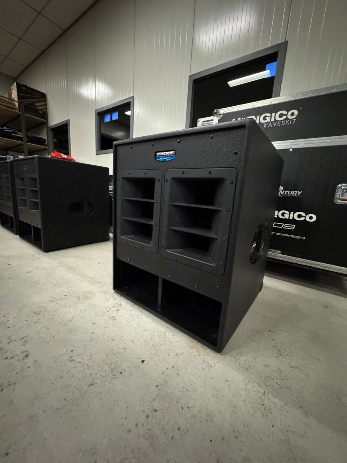 Mackie SWA1801 aktieve subwoofers, Audio, Tv en Foto, Ophalen, Zo goed als nieuw, Subwoofer, Overige merken