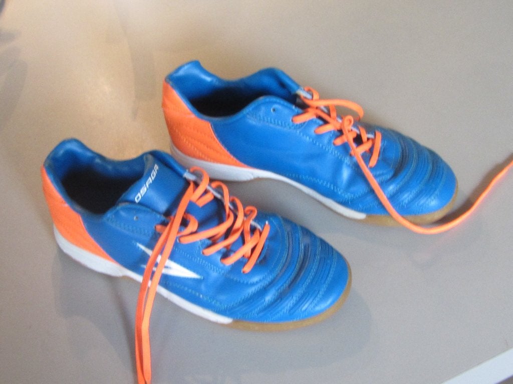 Tennisschoenen 40 Osaga blauw oranje, Sport en Fitness, Schoenen, Ophalen of Verzenden, Zo goed als nieuw, K-Swiss