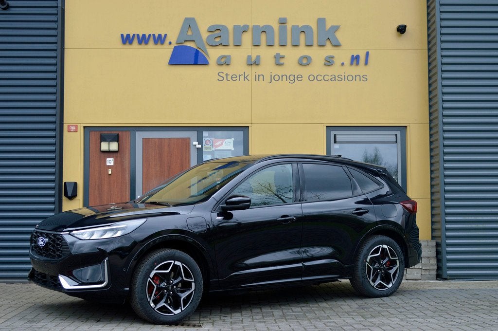 Ford Kuga 2.5 Phev 243 pk ST-line X Betreft een nieuwe Ford, Auto's, Ford, Lichtsensor, Euro 6, 4 cilinders, Zwart