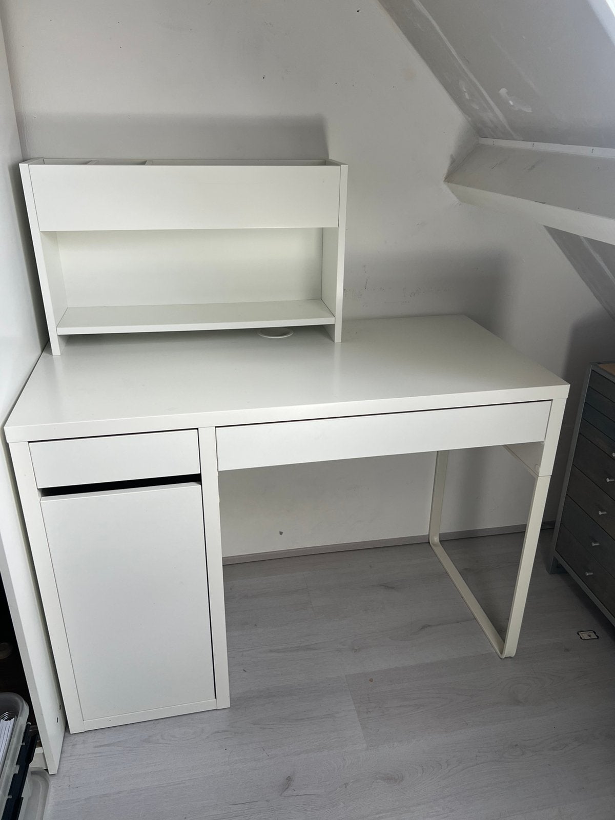 Micke bureau met Påhl add-on en Gregor stoel IKEA, Huis en Inrichting, Bureaus, Ophalen, 105 cm, Gebruikt, Opzetstuk