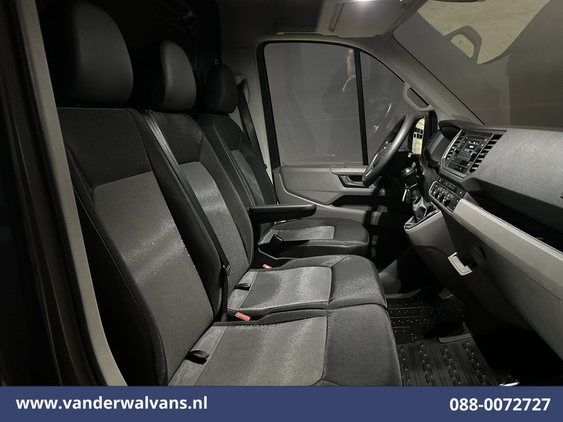 Volkswagen Crafter 2.0 TDI L3H2 L2H1 Euro6 Airco | 2500kg Tr, Auto's, Bestelauto's, Voorwielaandrijving, Stof, Gebruikt, 4 cilinders