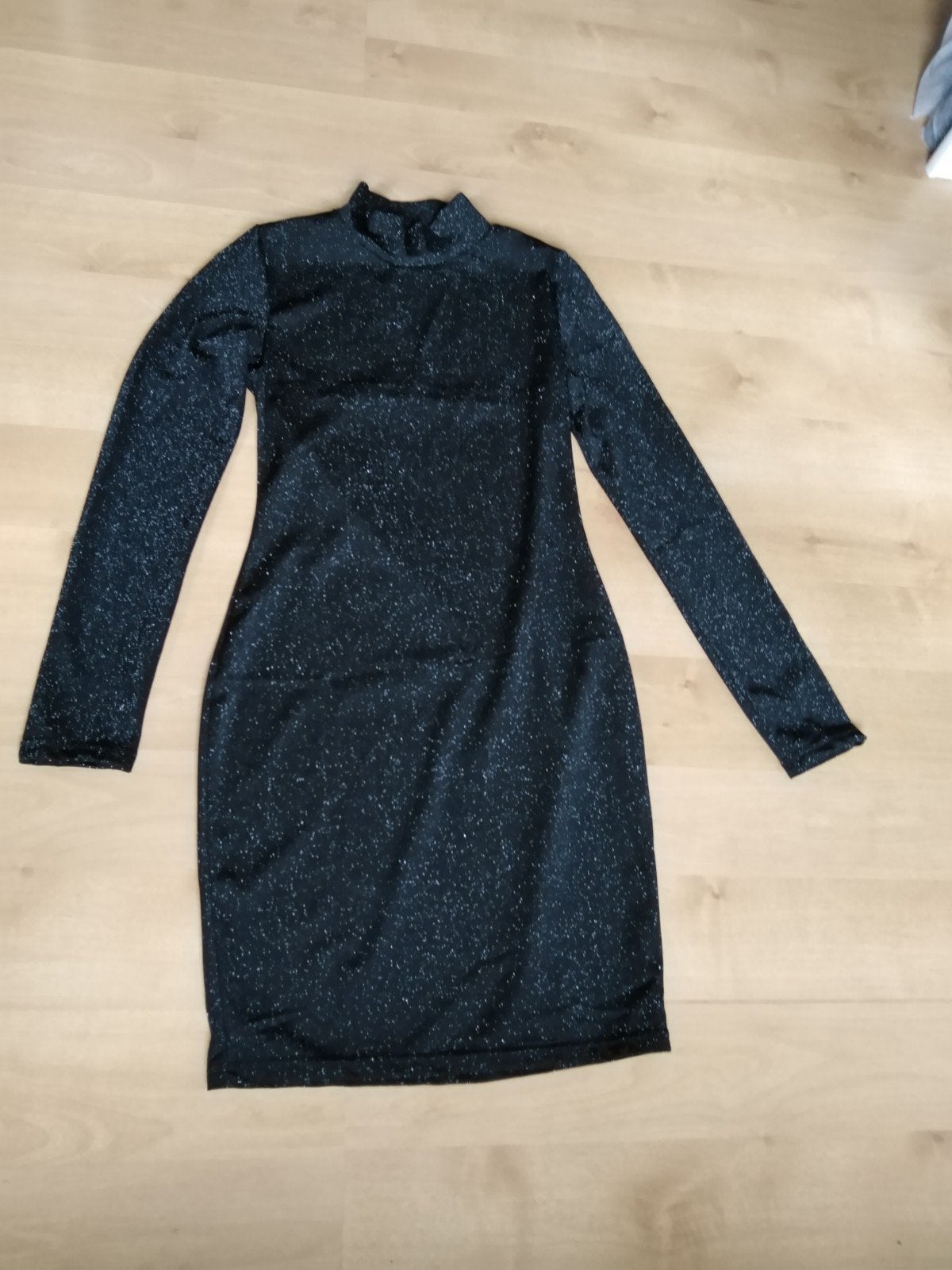 zwarte glitter jurk, Kleding | Dames, Jurken, Zwart, Nieuw, Ophalen of Verzenden, Maat 36 (S)