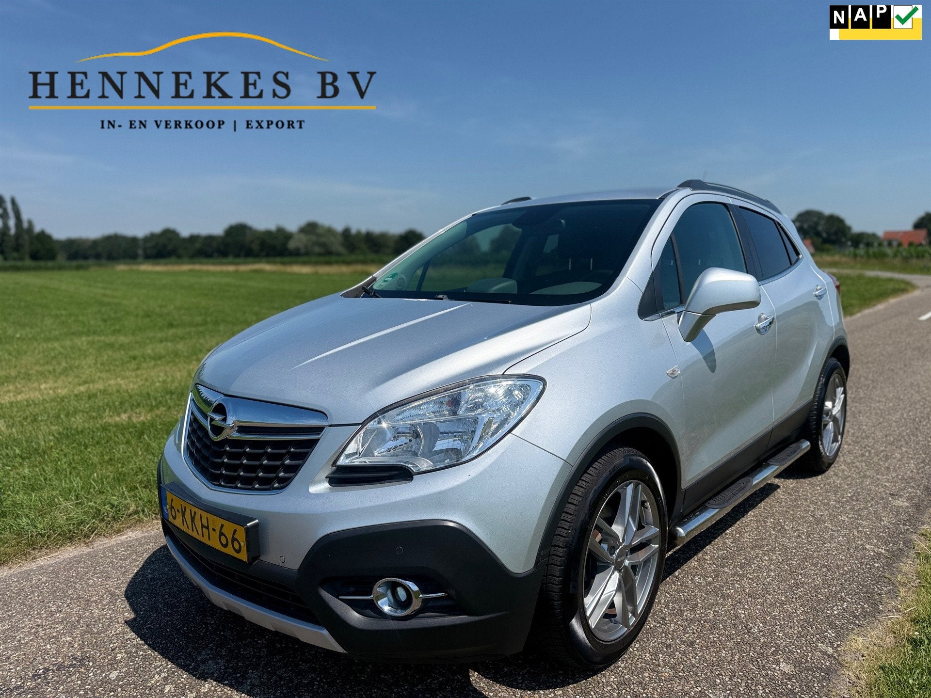 Opel Mokka 1.4 T Cosmo 4x4 dealer onderhouden NAP, Auto's, Opel, Euro 5, 1325 kg, Gebruikt, Zwart