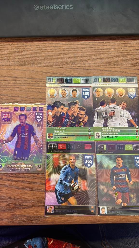 Panini Adrenalyn Kaarten, Ophalen of Verzenden, Zo goed als nieuw, Meerdere plaatjes